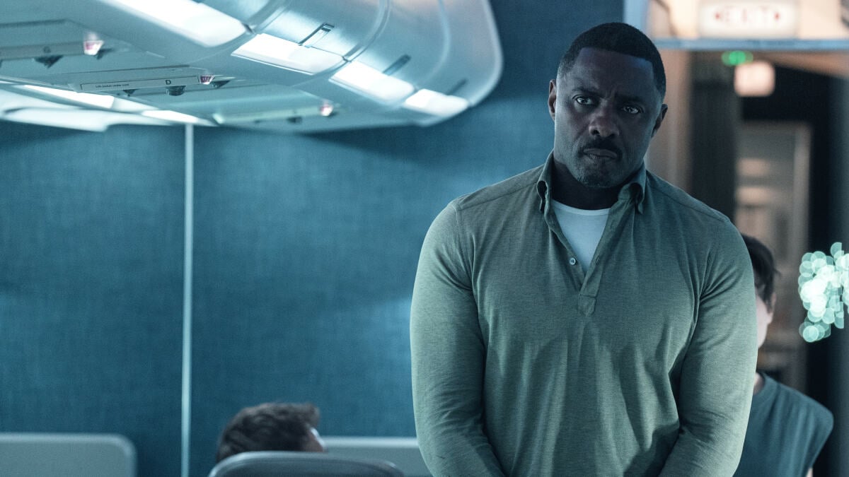 Le thriller d'avion d'Idris Elba 'Hijack' est la frénésie estivale parfaite