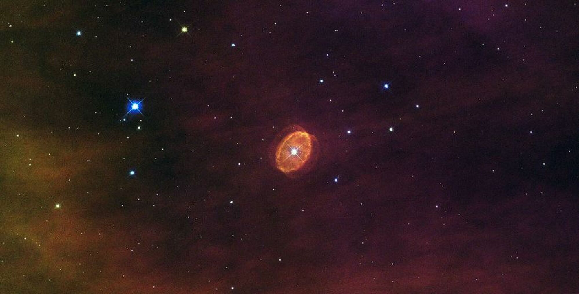 (SBW2007) 1, également appelé SBW1.  Une nébuleuse avec une étoile géante en son centre.