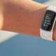 Obtenez 20 % de réduction sur les trackers de bien-être Fitbit, y compris le Charge 5 et le Sense 2