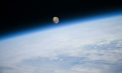De toute façon, à quelle distance se trouve la Lune de la Terre ?