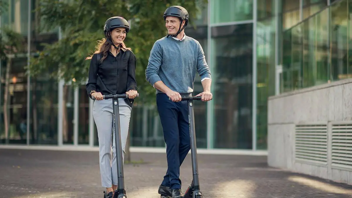 Zoomez sur le campus avec style avec un Segway KickScooter électrique presque à moitié prix