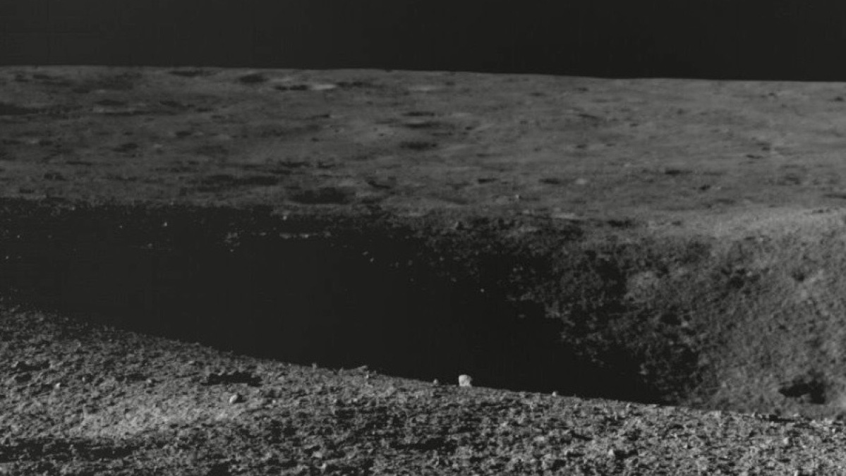 De justesse : le rover lunaire indien vient d'éviter un cratère dangereux