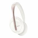 Casque Bose Noise Cancelling Headphones 700 de couleur blanche et dorée sur fond blanc