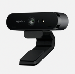 La webcam Logitech Brio 4K en noir, sur fond blanc