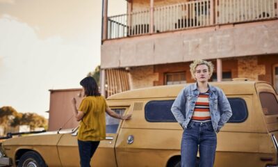 Critique de « The Royal Hotel » : un road trip féministe intense qui prend un mauvais chemin