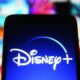 Disney+ sévit déjà contre le partage de mots de passe au Canada