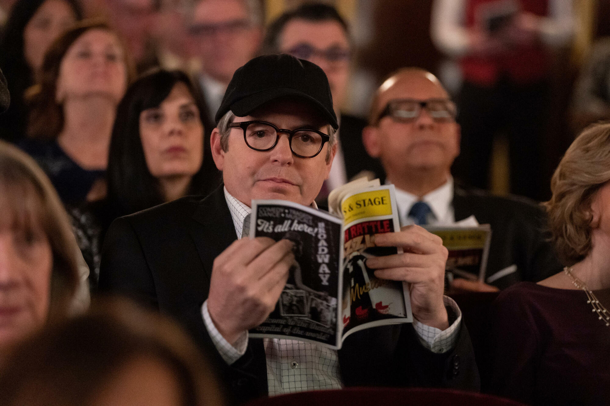 Matthew Broderick regarde "Death Rattle Dazzle".