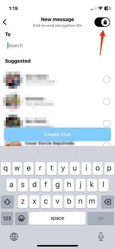 Les messages Instagram avec cryptage de bout en bout activé indiquant que l'option permettant de démarrer une discussion avec l'IA a disparu