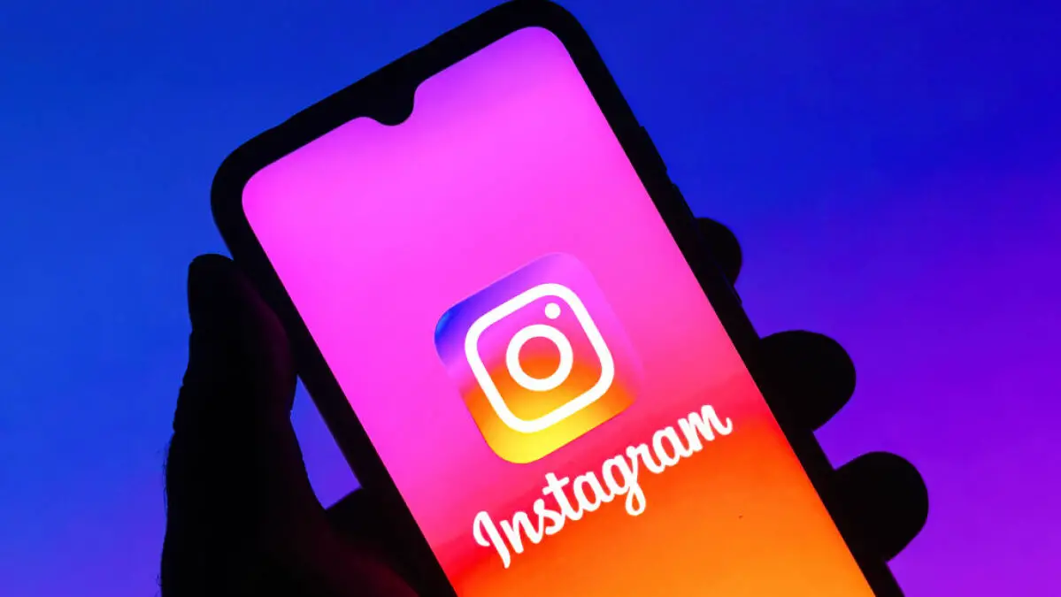 Instagram testerait un outil d'autocollants personnalisés