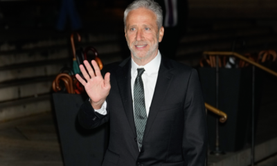 Jon Stewart quitte l'émission Apple TV après une dispute sur les épisodes d'IA et de Chine