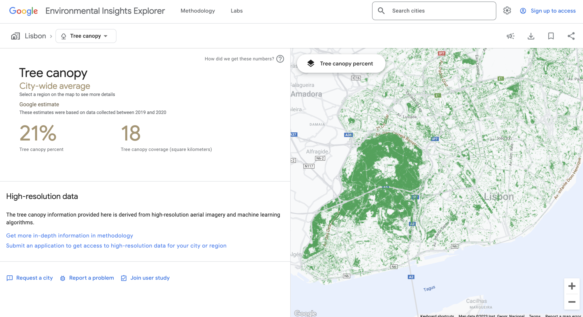 Une capture d'écran de Google Environmental Insights Explorer montrant une carte de Lisbonne, au Portugal.  Les points verts indiquent l'emplacement des arbres.