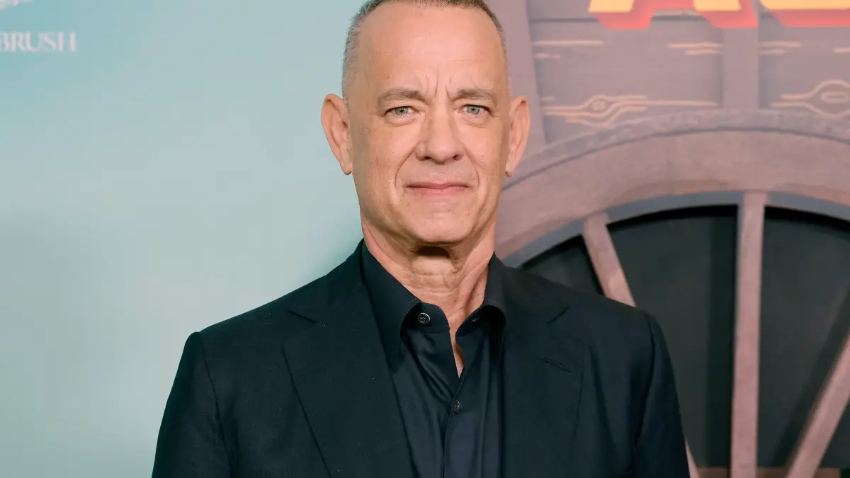 Tom Hanks met en garde contre le canular vidéo du plan dentaire AI
