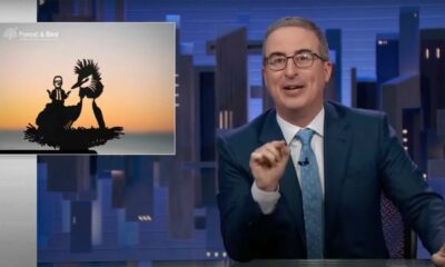 Une sculpture de John Oliver chevauchant un Pūteketeke est mise en vente pour une bonne cause