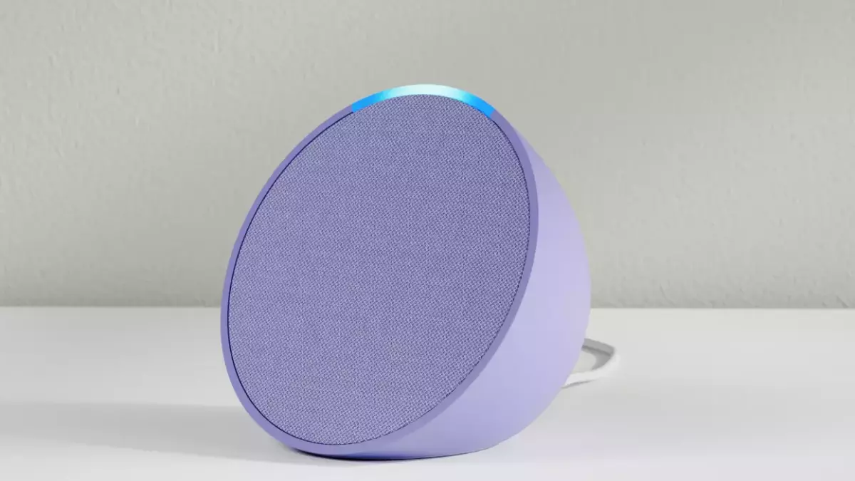 Améliorez votre espace avec un Echo Pop et une ampoule couleur intelligente pour moins de 20 $