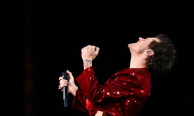 Harry Styles se rase la tête (halètement).  Internet est consterné par cette coupure.