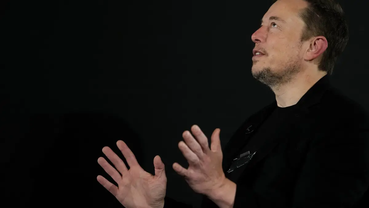 Le premier produit d'IA d'Elon Musk est un chatbot nommé Grok