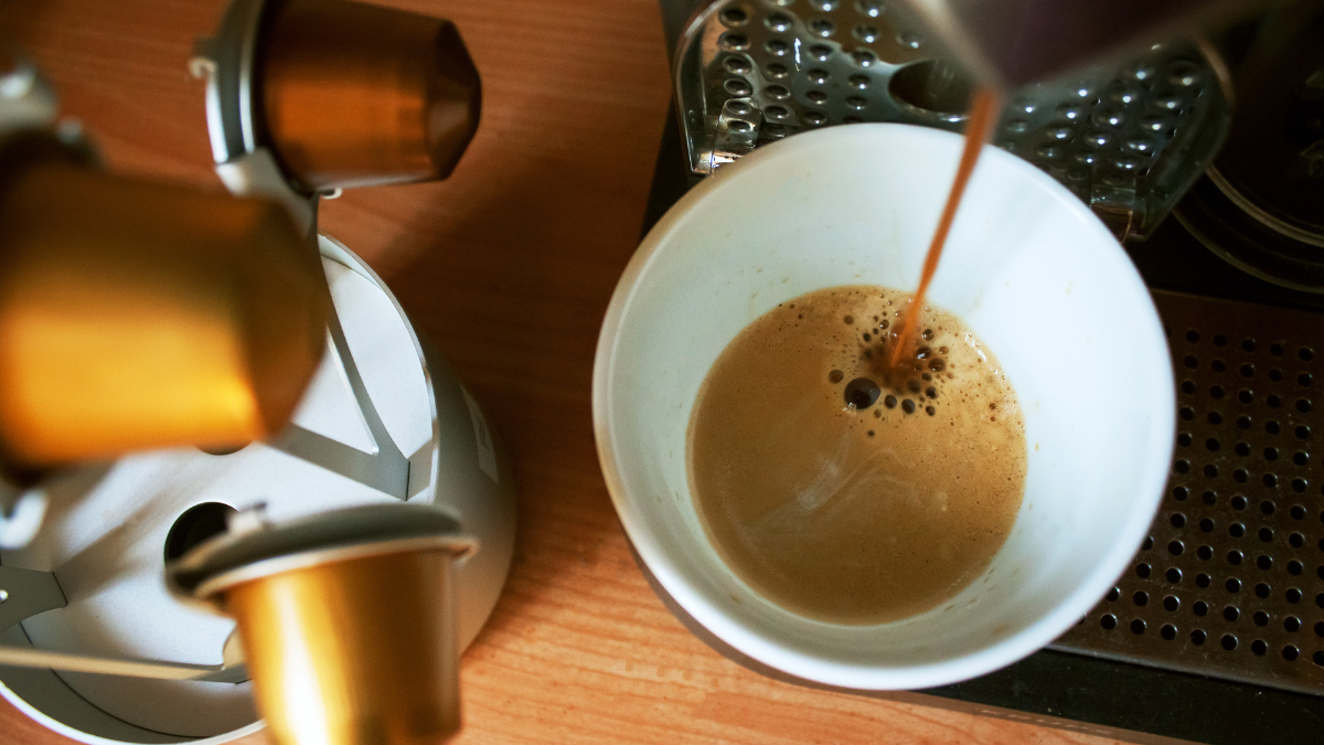 Offrez la commodité d'un café de qualité café à la maison avec jusqu'à 36 % de réduction sur les machines Nespresso