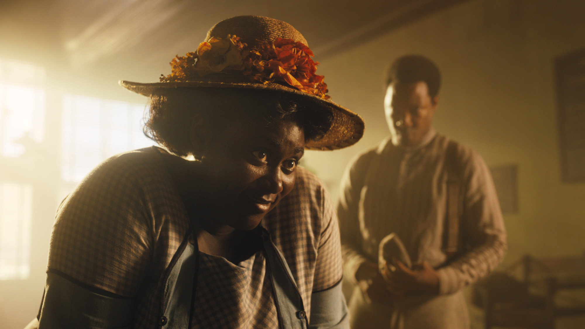 DANIELLE BROOKS dans le rôle de Sophia et COREY HAWKINS dans le rôle de Harpo dans la nouvelle version audacieuse de Warner Bros. Pictures d'un classique, « THE COLOR PURPLE », une sortie de Warner Bros. Pictures.