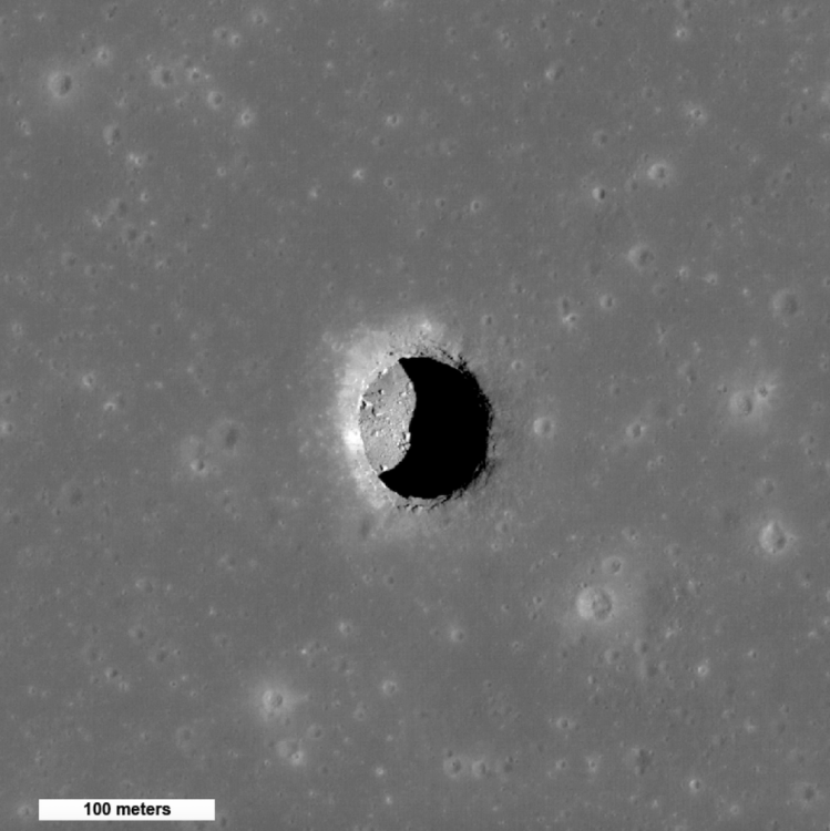 Le cratère de la fosse Mare Tranquillitatis.