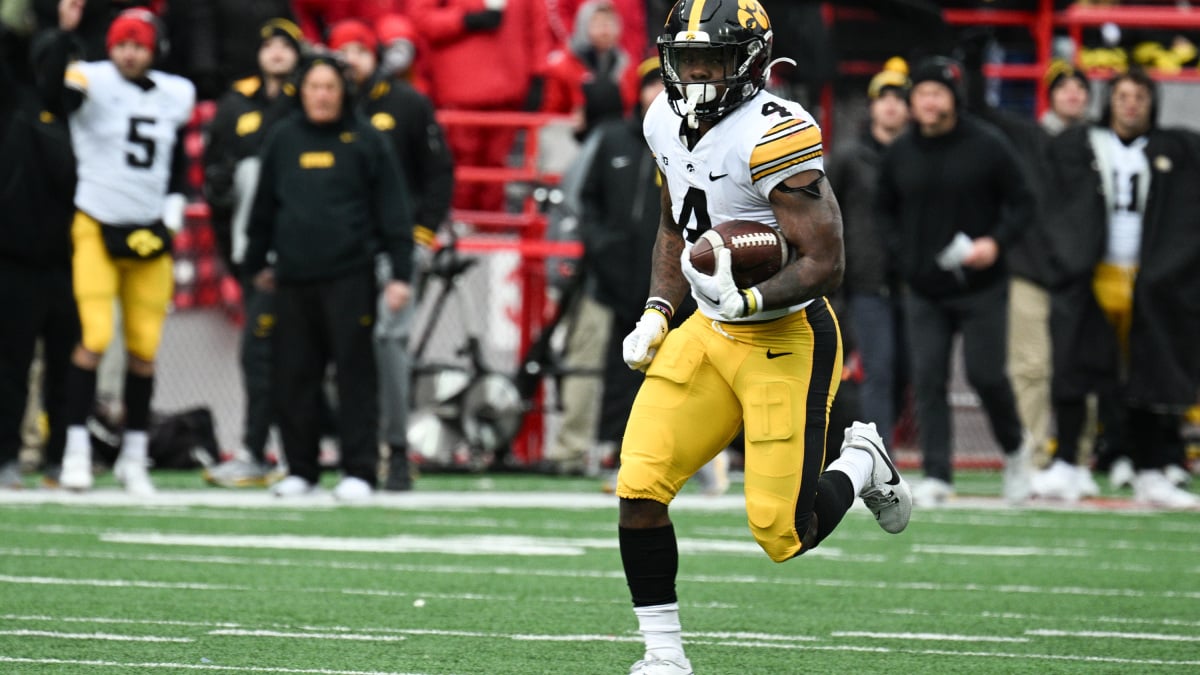 Comment regarder le football du Michigan contre l'Iowa sans câble