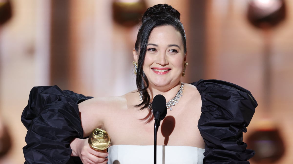 Regardez le discours puissant de Lily Gladstone pour la victoire historique des Golden Globes