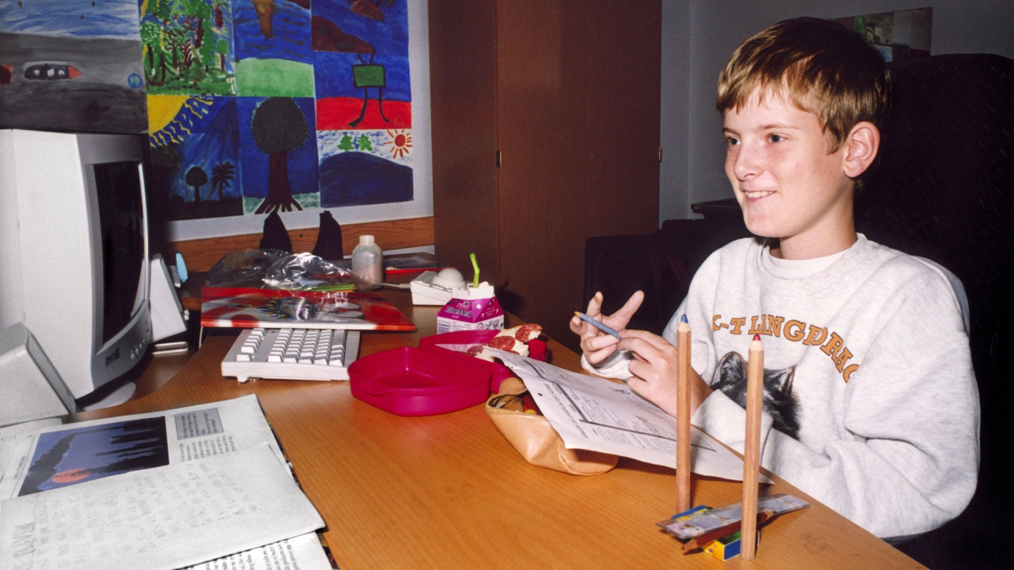 Mats Steen joue à des jeux vidéo dans "Ibelin". 
