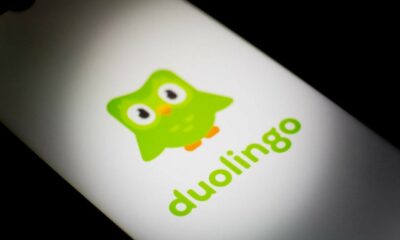 Duolingo se tourne vers l'IA pour générer du contenu et supprime 10 % de ses sous-traitants