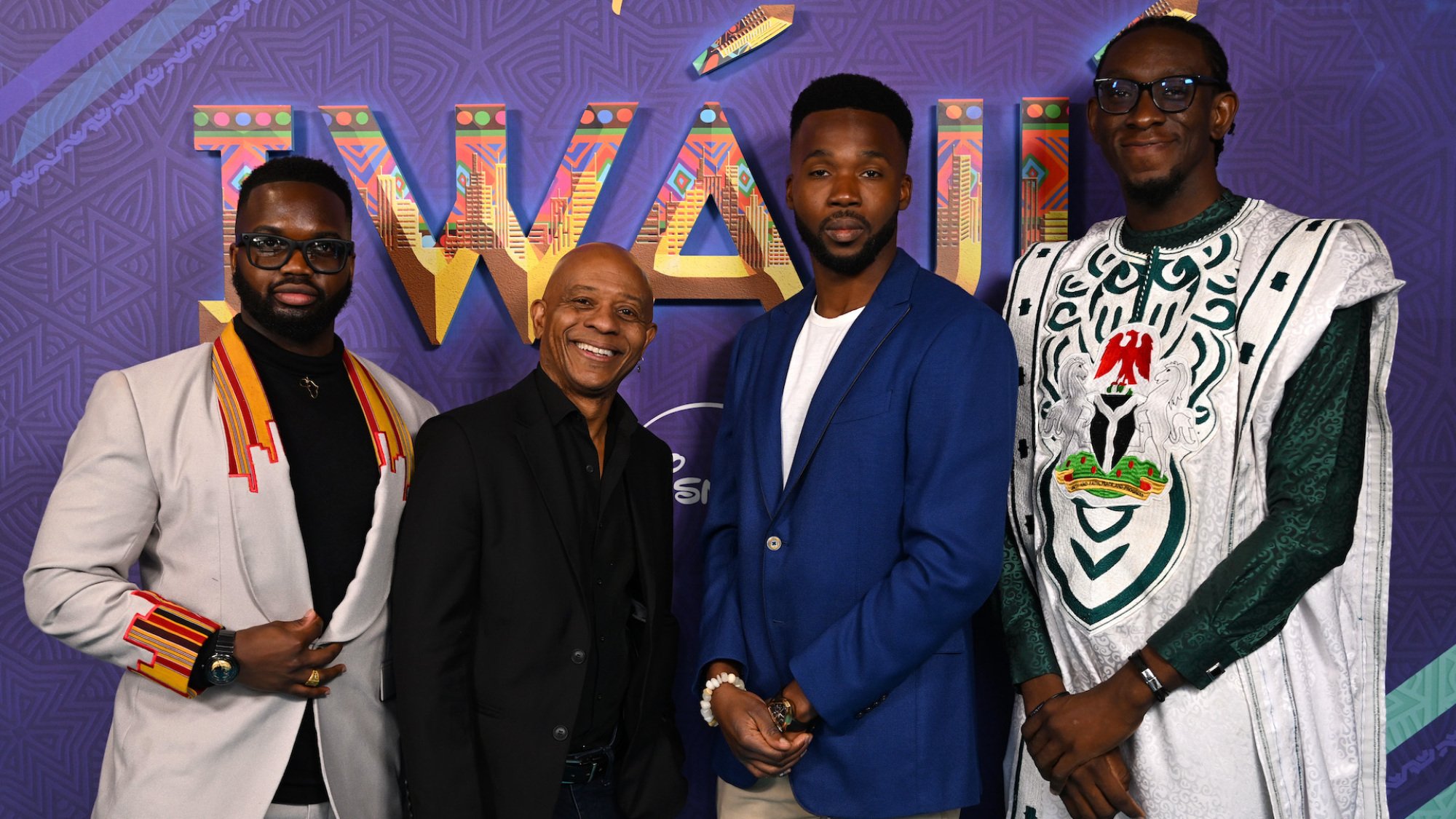 Hamid Ibrahim, Marlon West, Olufikayo Ziki Adeola et Tolu Olowofoyekul assistent à la projection de gala de « Iwájú » au Rich Mix Cinema le 24 février à Londres.