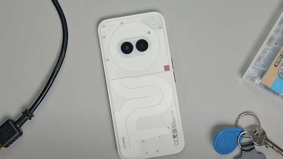 Le design du Nothing Phone 2a révélé : toujours transparent, toujours plutôt cool