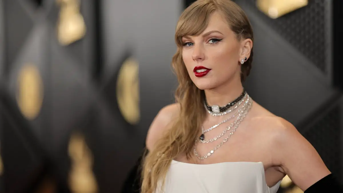 Taylor Swift fait face à des critiques pour les émissions de CO2 de son jet privé au milieu des spéculations sur le Super Bowl