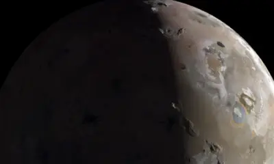 Un vaisseau de la NASA prend des images extraordinairement proches d'un monde couvert de volcans