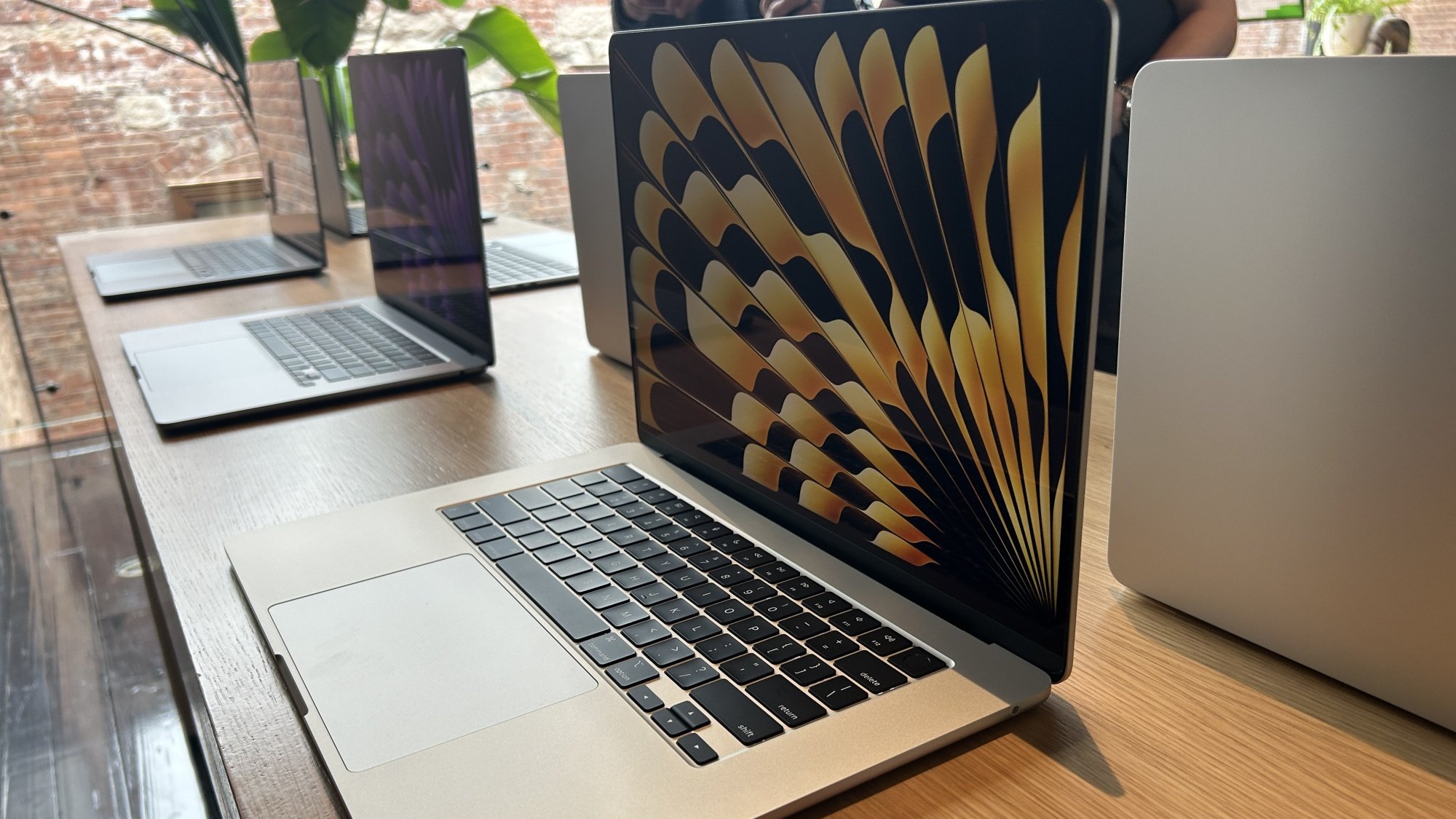 MacBook Air M3 15 pouces sur une table