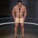 John Cena était nu sur la scène des Oscars.  Voici ce qui s'est passé.