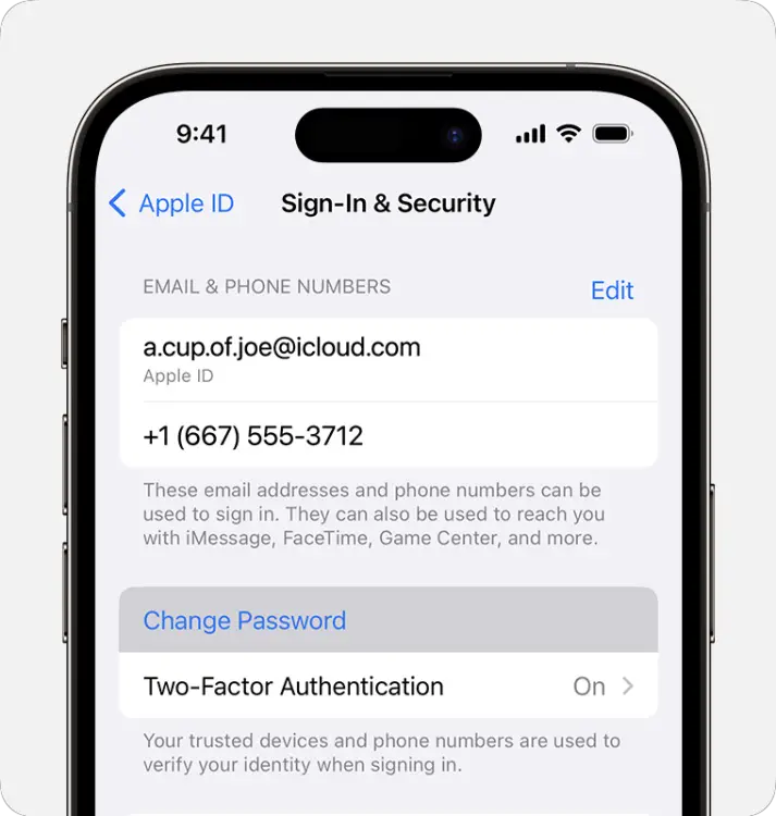 iPhone affichant l'identifiant Apple et l'option de réinitialisation du mot de passe