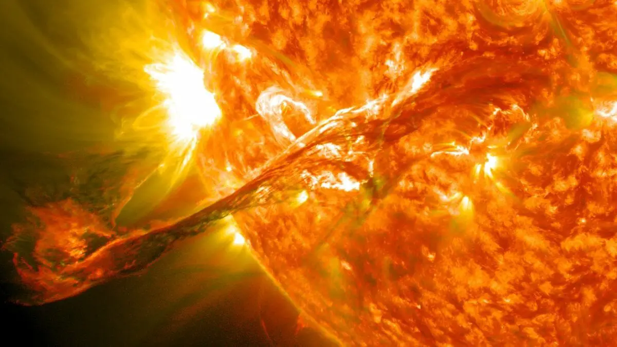Pourquoi les Terriens sont en sécurité lorsque d'énormes tempêtes solaires frappent notre planète