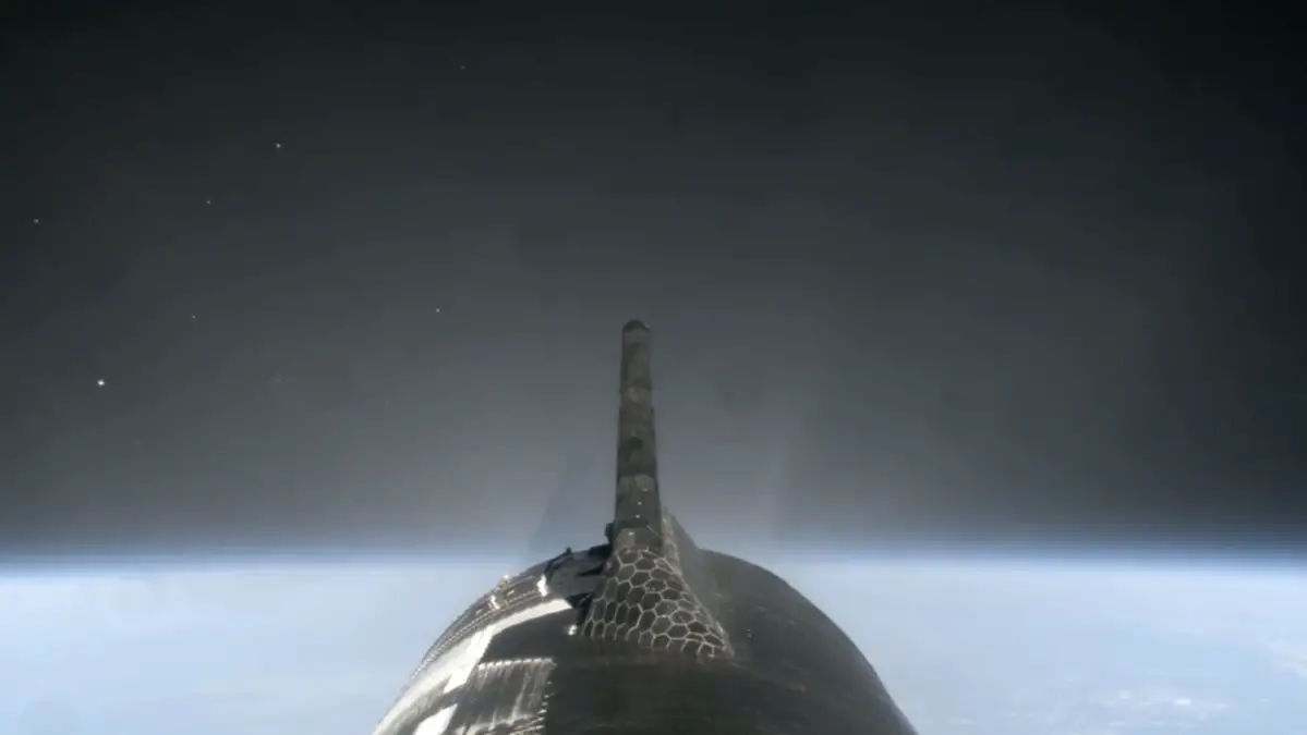 Le vaisseau spatial de SpaceX fait preuve de résilience grâce à une rentrée brutale et chaude