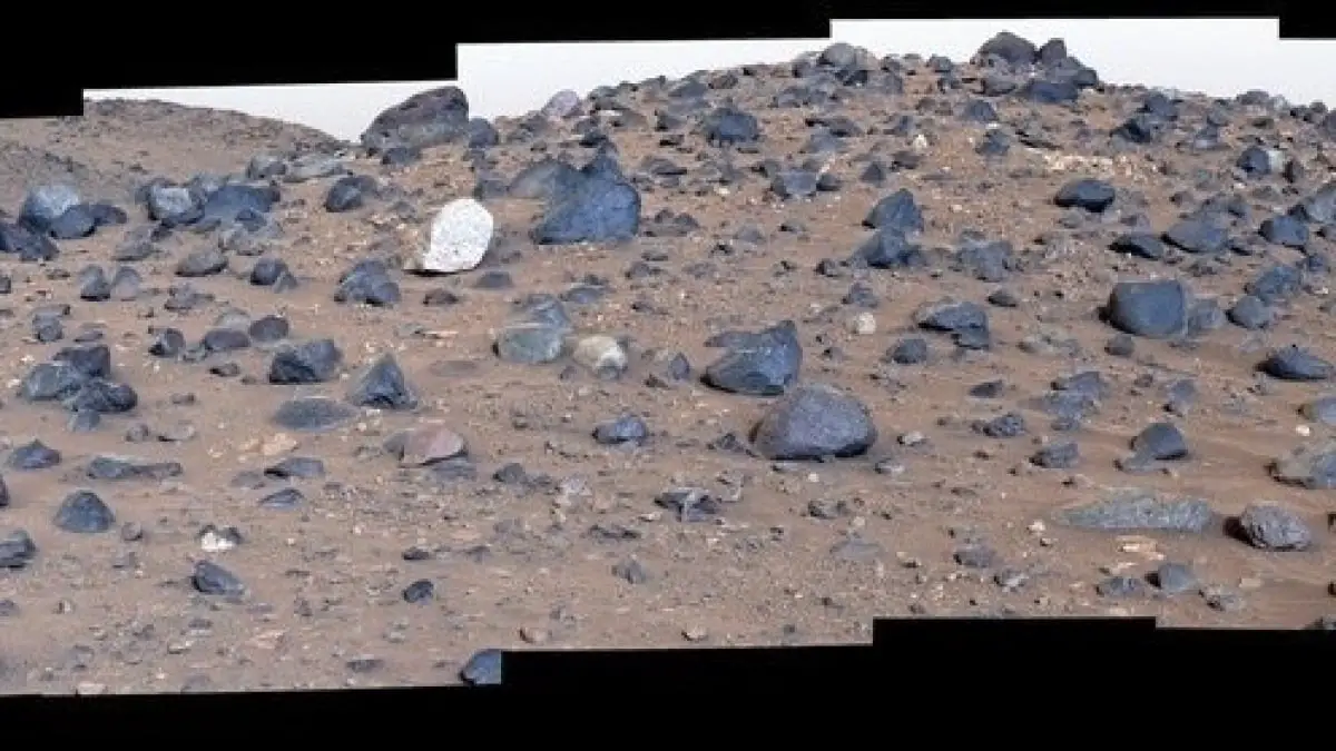 Le rover de la NASA découvre un mystérieux rocher sur Mars pas comme les autres
