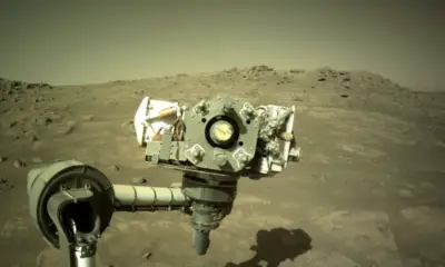 Un rover de la NASA traverse l'ancienne rivière de Mars et prend une vue imprenable