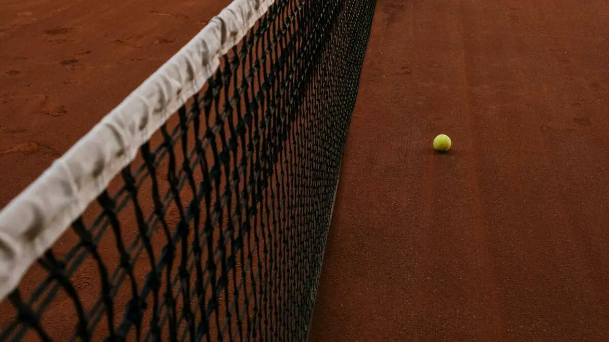 Comment regarder Tsitsipas contre Alcaraz à Roland-Garros 2024 en ligne gratuitement
