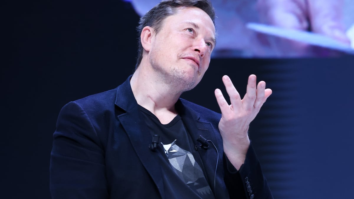 Elon Musk dit qu'il défiera CNN et laissera les créateurs diffuser le débat présidentiel sur X