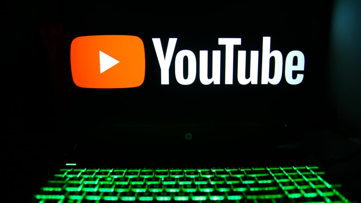 La guerre de YouTube contre les bloqueurs de publicités continue, rendant désormais les publicités véritablement impossibles à ignorer