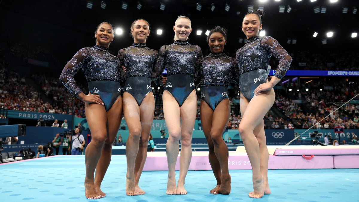 La médaille d'or remportée par l'équipe américaine de gymnastique féminine suscite beaucoup d'amour en ligne