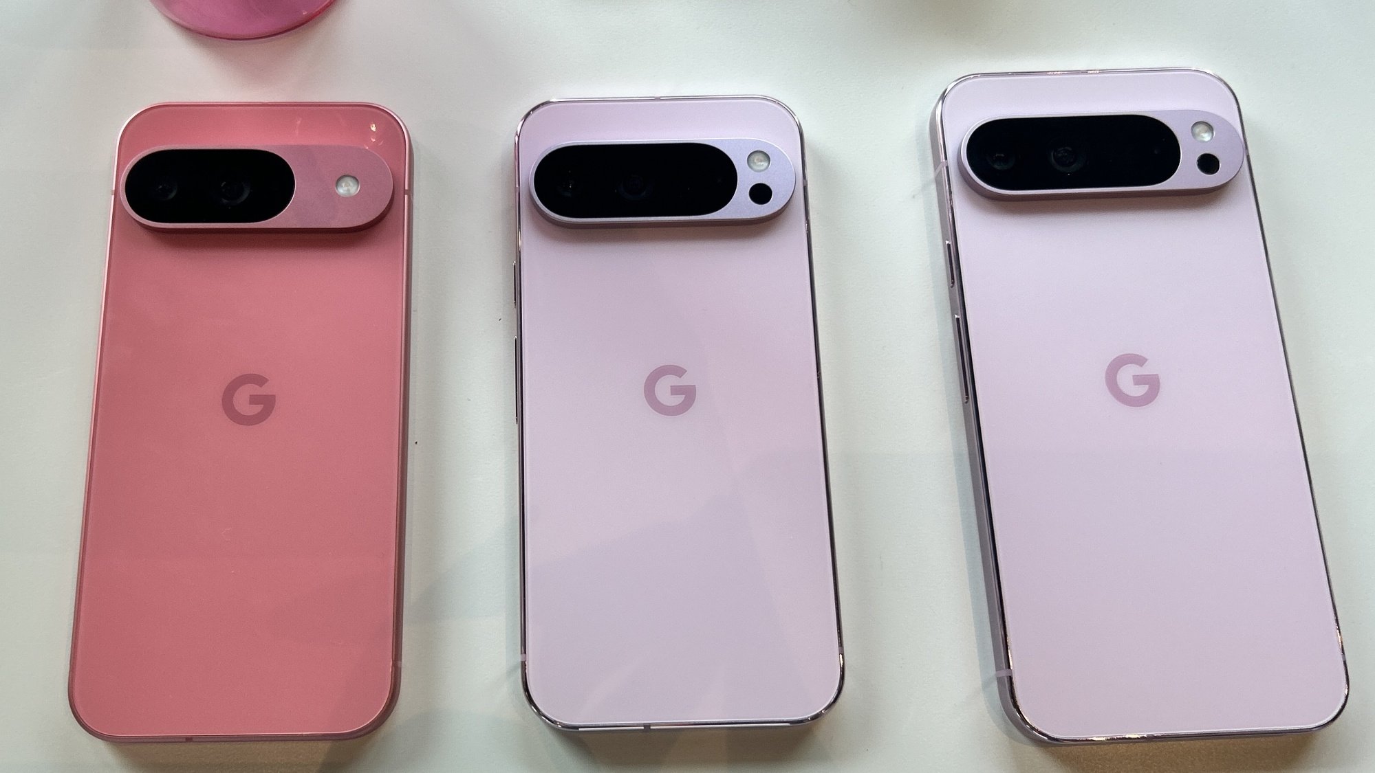 Pixel 9, Pixel 9 Pro et Pixel 9 Pro XL dans l'ordre