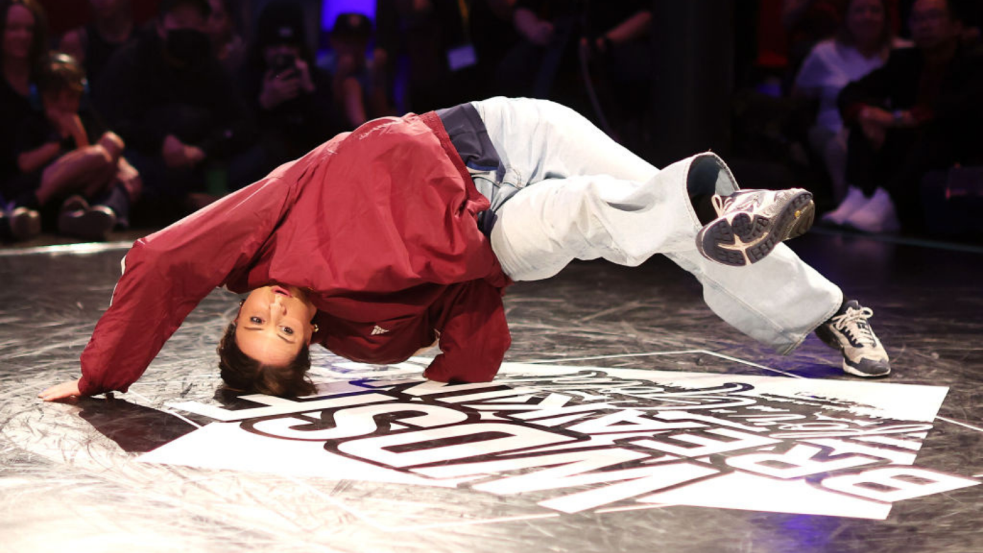 Rachael Gunn alias Raygun participe aux finales de Bgirl des championnats WDSF Oceania Breaking 2023 au Sydney Town Hall le 28 octobre 2023 à Sydney, Australie.