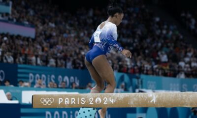 Alors, euh, pourquoi tout le monde est tombé de la poutre aux Jeux olympiques ? Internet veut le savoir.