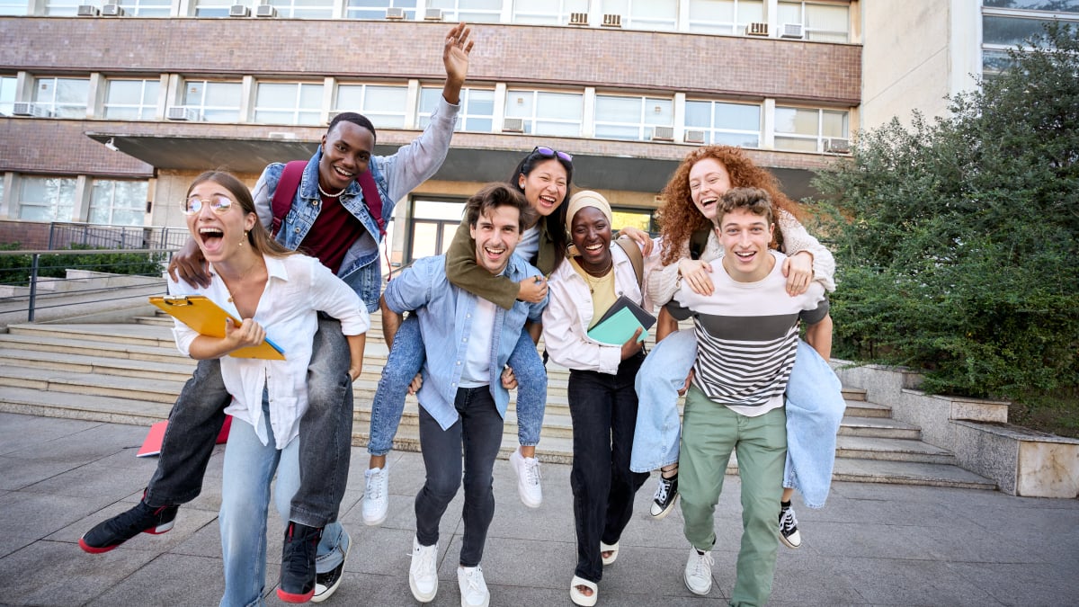 Avis aux étudiants et aux jeunes adultes : obtenez Amazon Prime gratuitement pendant vos 6 premiers mois