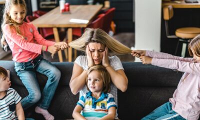 Pas de petits-enfants, juste des tweets : comment les jeunes réagissent à la pression parentale en ligne