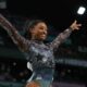 Regardez Simone Biles remporter l'or et son deuxième titre olympique au concours général