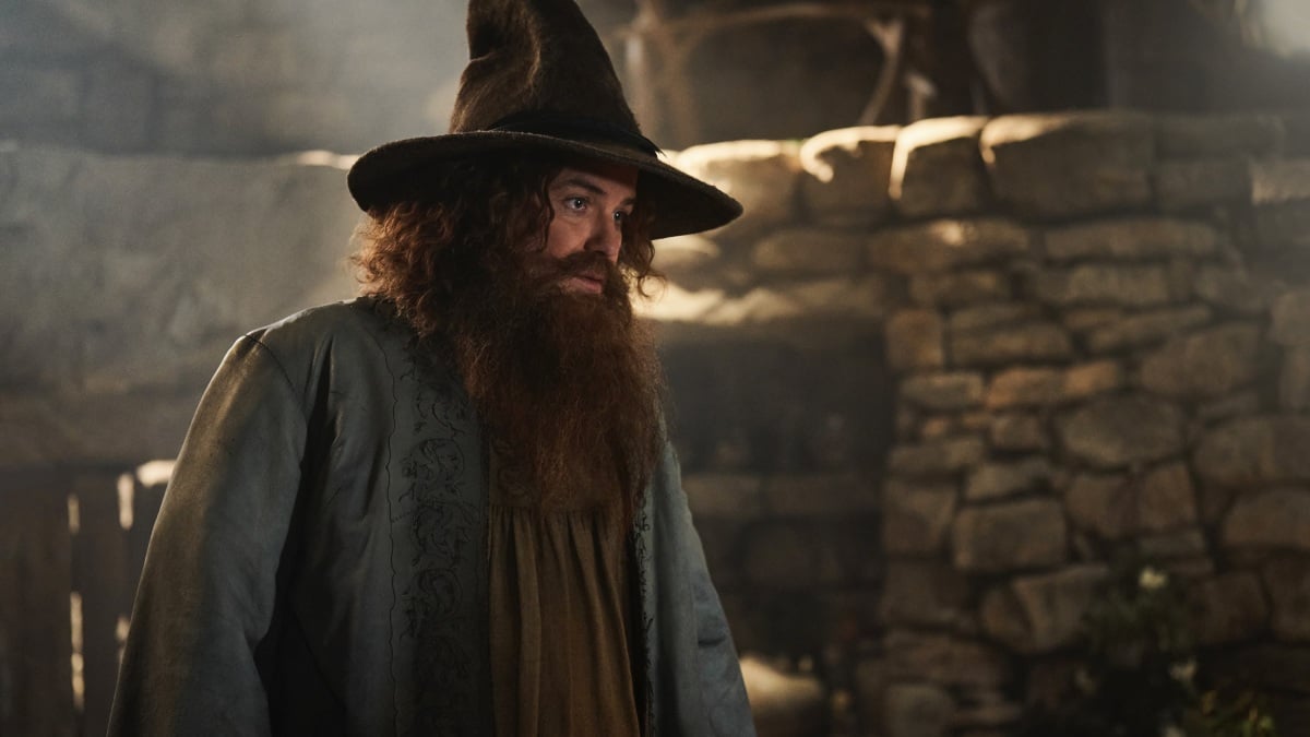 L'introduction de Tom Bombadil dans « Les Anneaux de Pouvoir » est tirée directement de « La Communauté de l'Anneau »