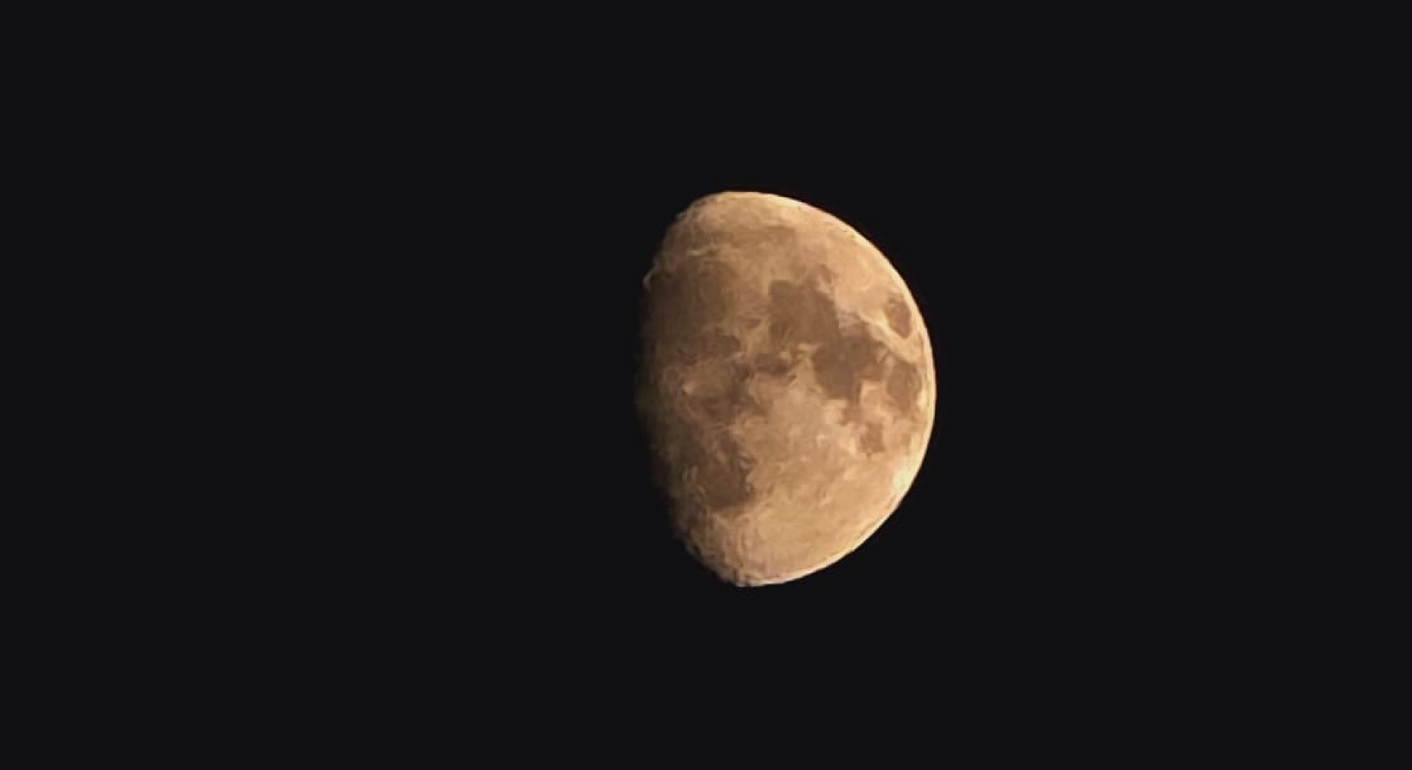 Samsung Galaxy S24 Ultra : photo de la lune